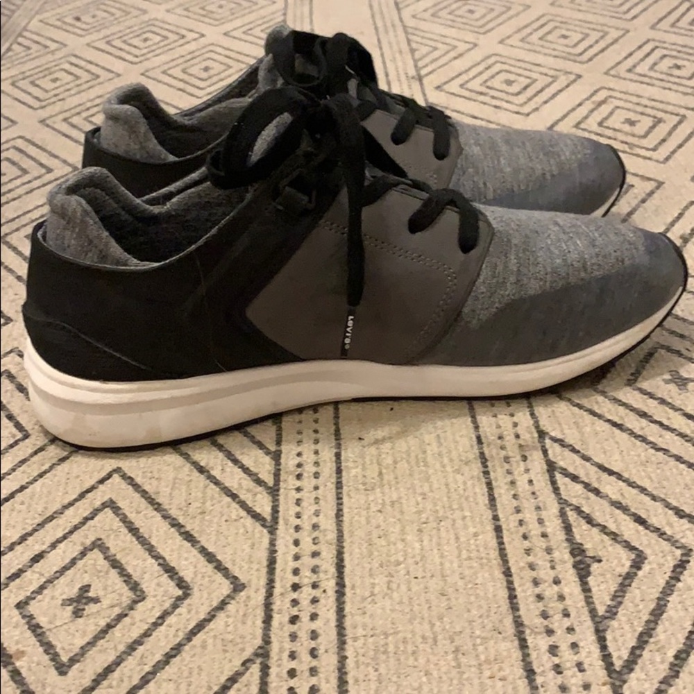 Levi’s Black Tab Runner Sneakers